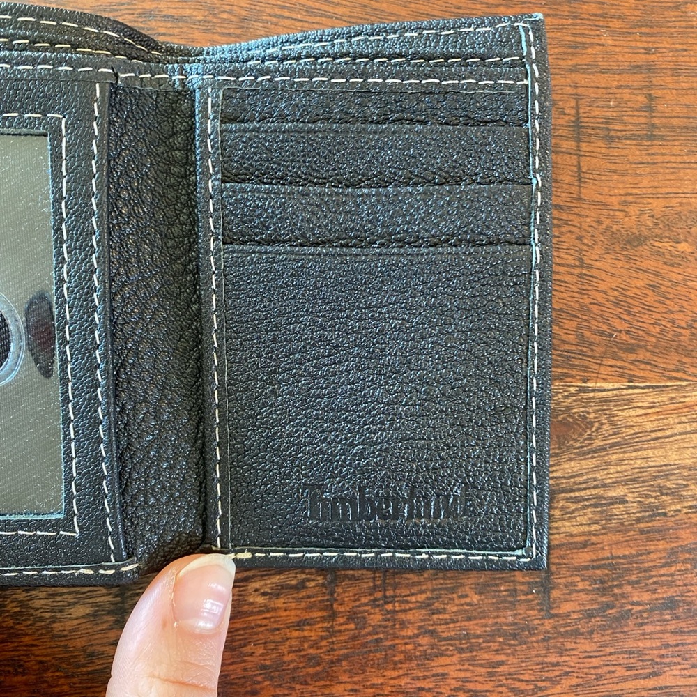 NWOT Timberland Black Leather Wallet - Picture 2 of 5